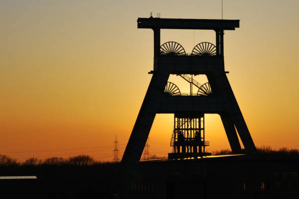 Bergwerk Förderturm Bergmann