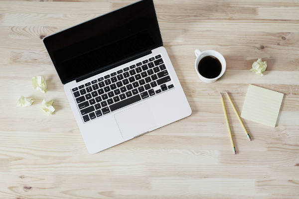 Büro Homeoffice Schreibtisch